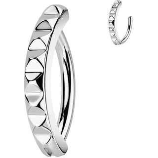 Kolczyk do pępka piramidy clicker