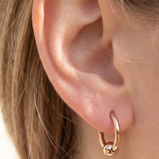 Obręcze do piercingu ucha – wybór na lnie