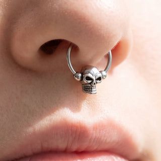 Piercing Septum – wybór na lnie