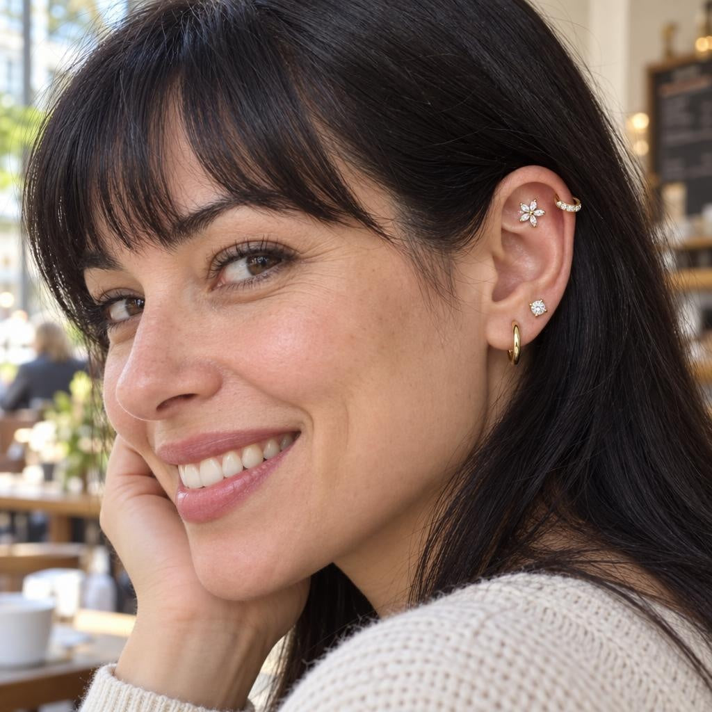 Zestaw Curated Ear „Golden Bloom” – 4 tytanowe kolczyki do ucha