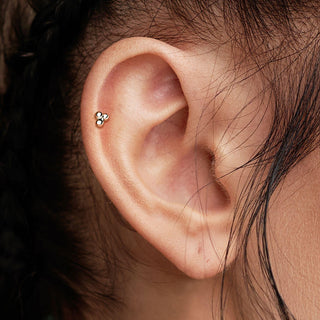Tytan labret trójkąt kulka push-in