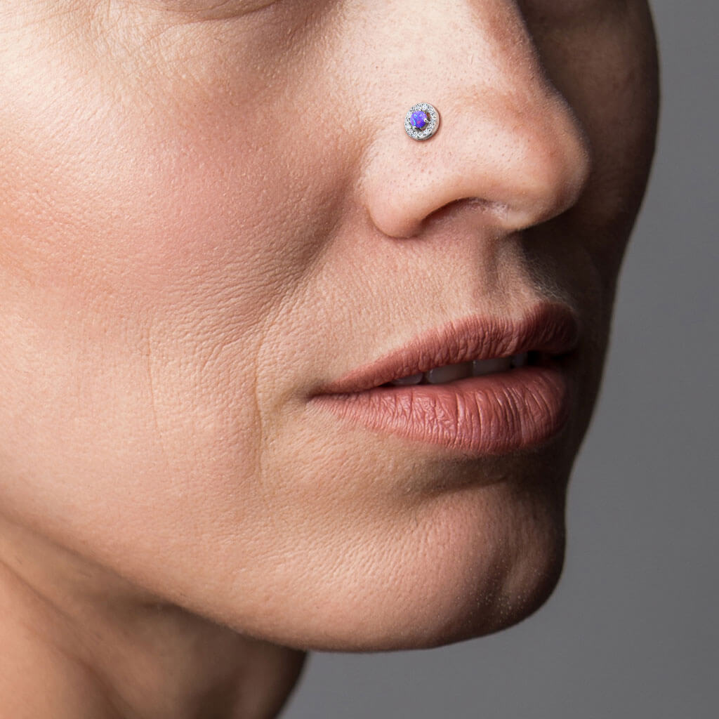 Kolczyk do nosa w kształcie litery l półkula opal