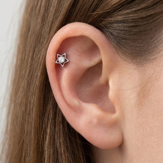 Tytan labret gwiazda cyrkonia gwint wewnętrzny – getragen